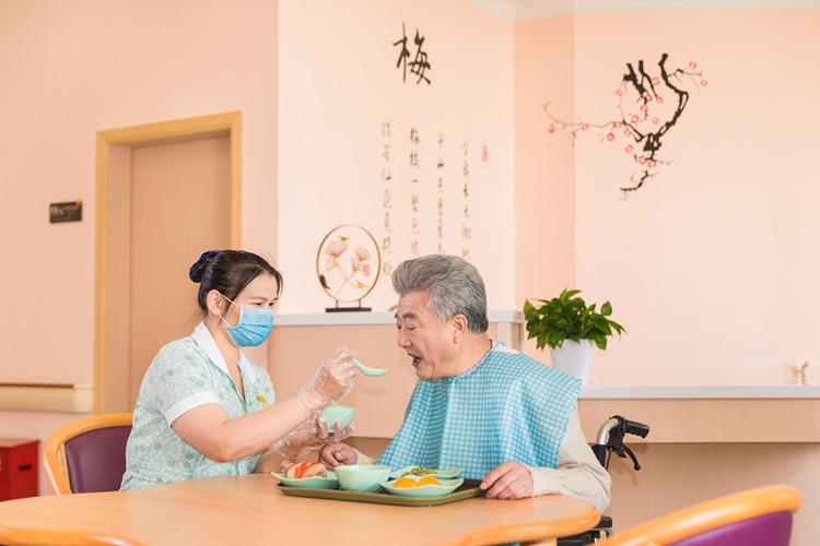 失能别担心 康养联合体来了 一个团队服务一个人