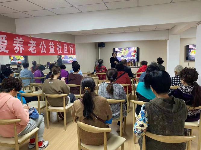 在养老服务指导中心的基础上,裕华区统筹使用市,区级资金,建成11个